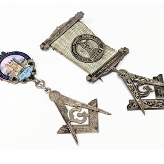 antique and vintage jewellery bangles